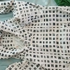 Black/white box shape pattern sweater